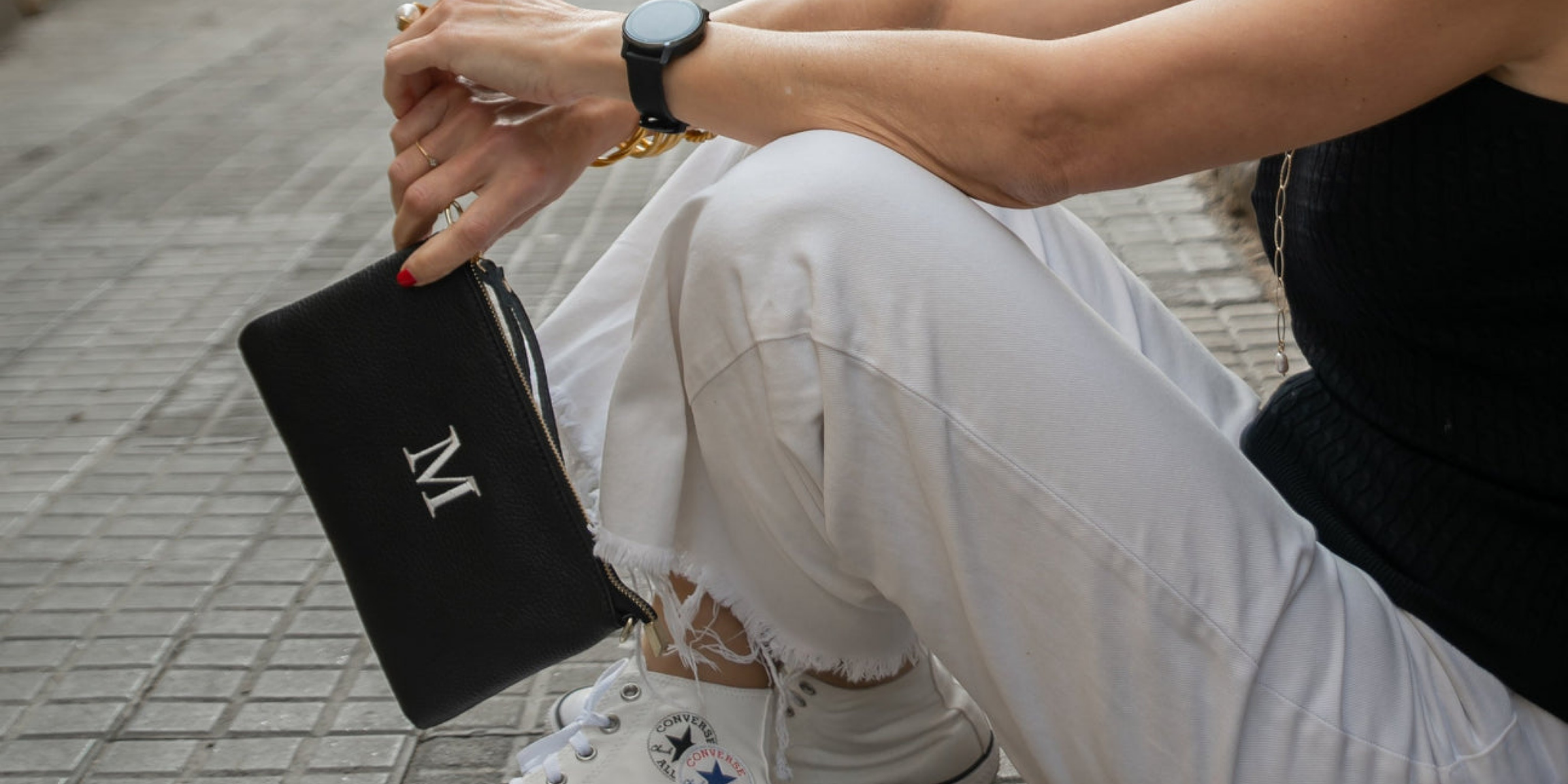 ¿Buscando un bolso para tus eventos más especiales? Descubre nuestro bolso clutch de fiesta.