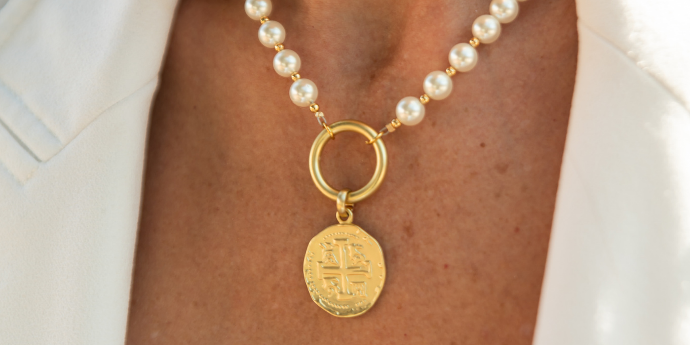 Alma de Plata: Novedades con el Collar Medallón