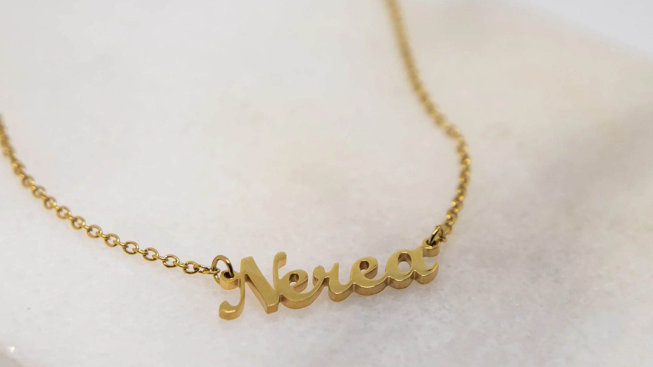 Collares Personalizados: Una Forma de Llevar tus Recuerdos Contigo