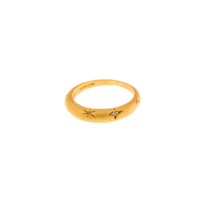 Anillo Lunara de plata chapada en oro mate con estrellas de circonita - Alma de Plata