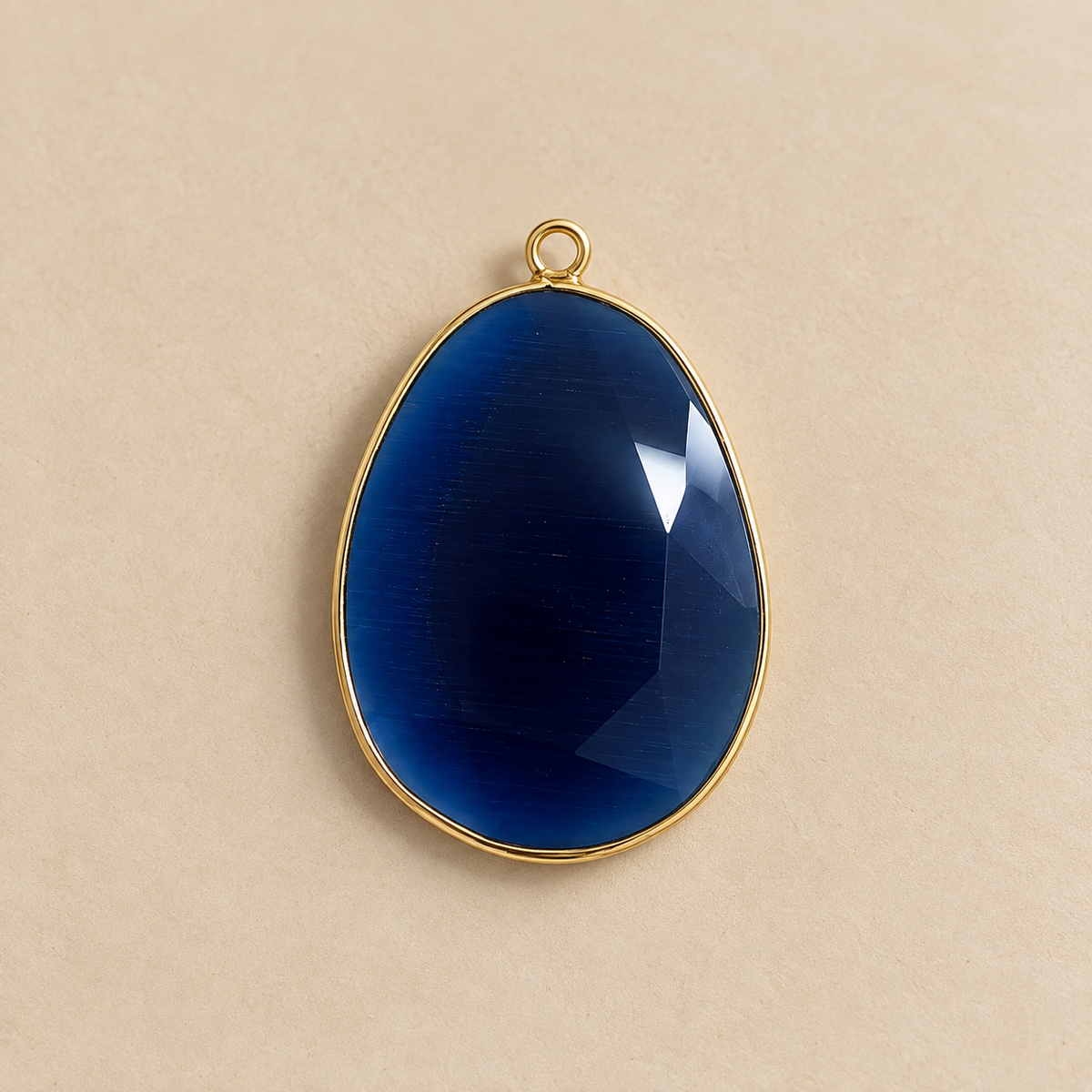 Charm Aurora de piedra facetada, vista 4 - Alma de Plata