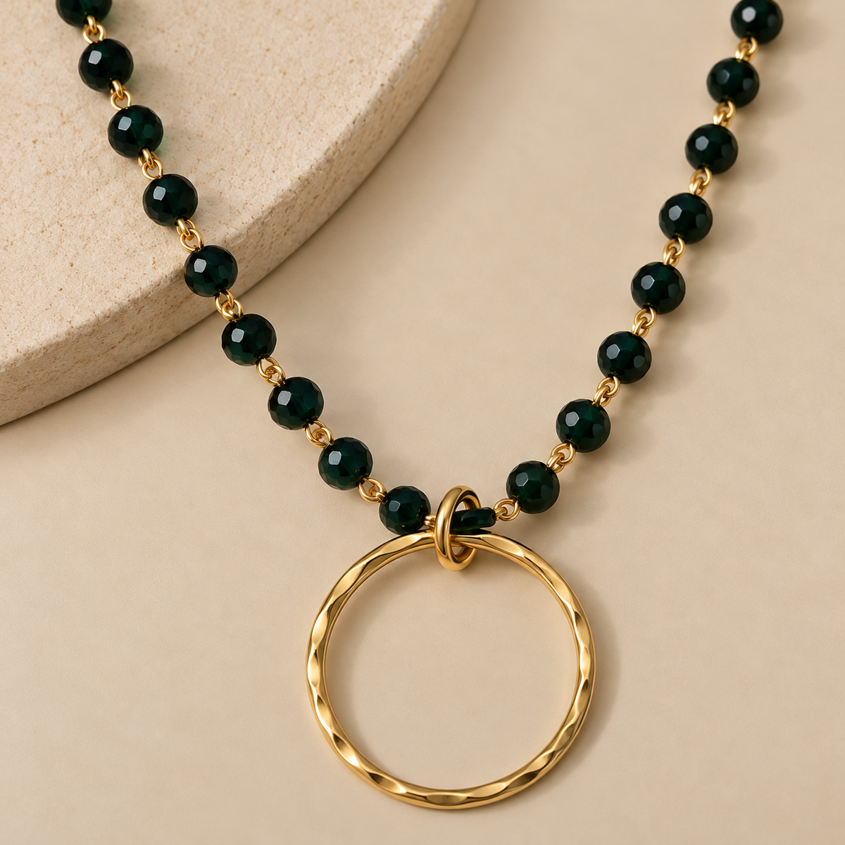 Collar Aurea con piedra y charm dorado - Alma de Plata