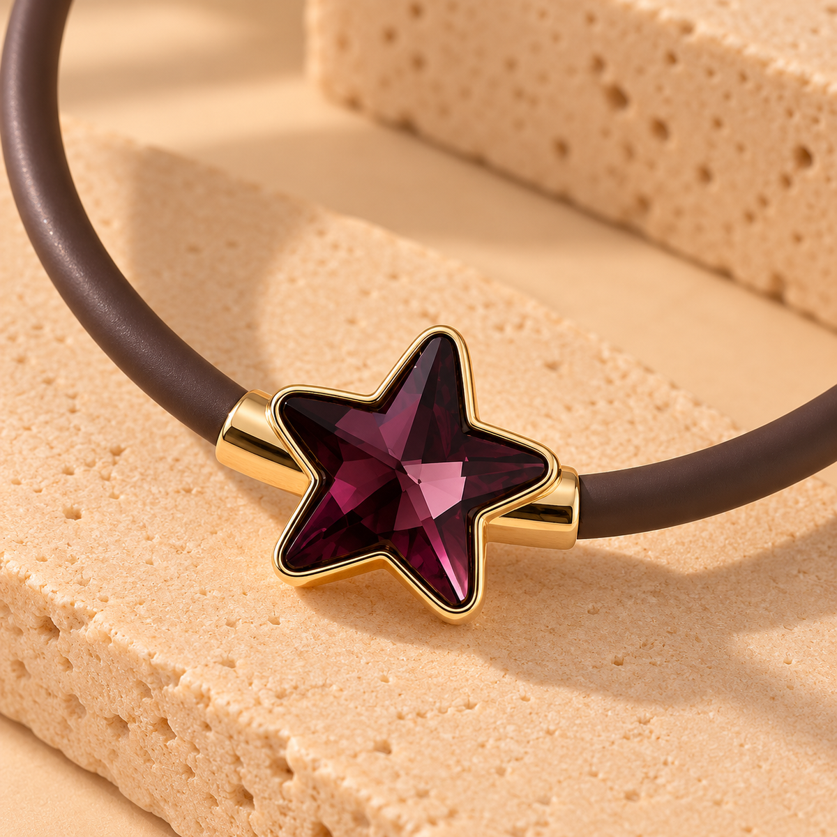 Collar Astral de caucho con cristal facetado y baño de oro, foto 6