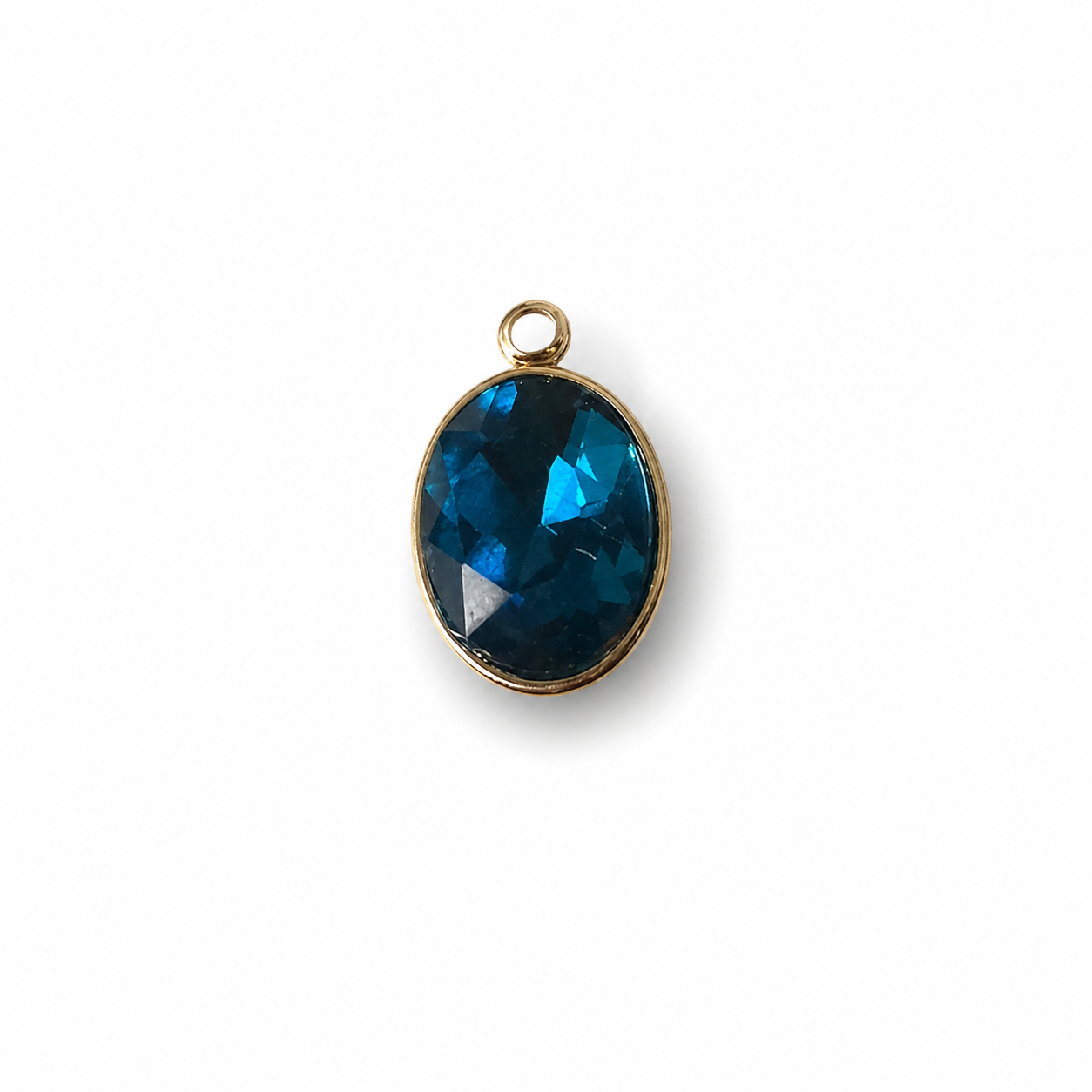 CHARM PIEDRA