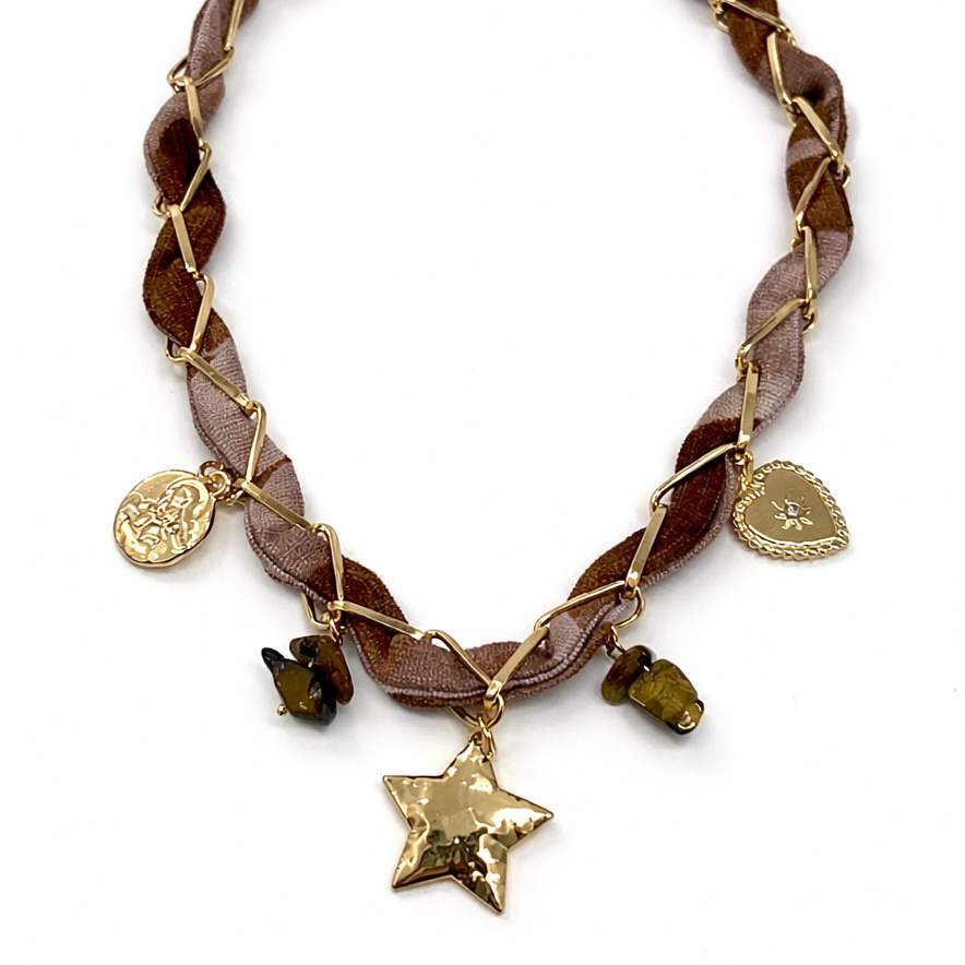 COLLAR BOHEMIA