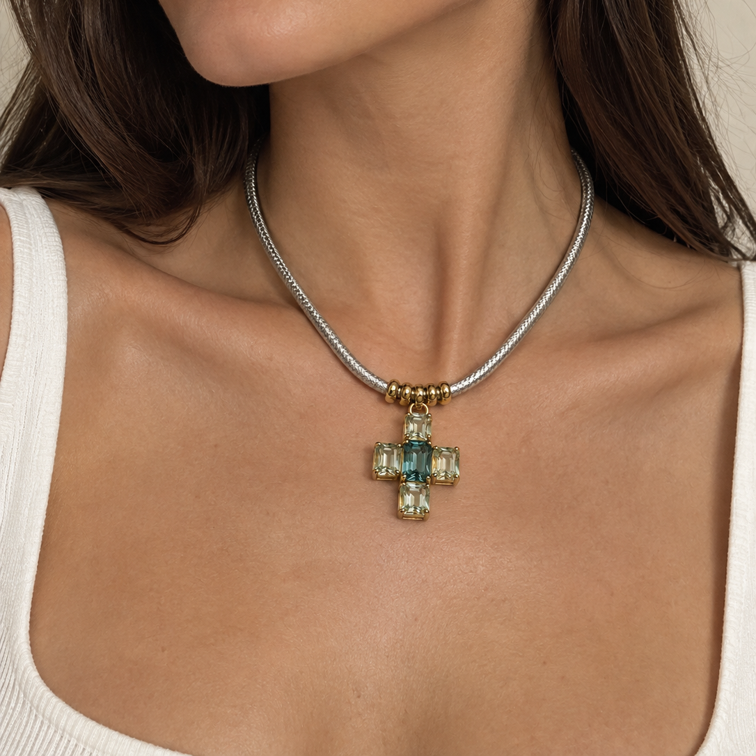 Collar de cordón Esenza