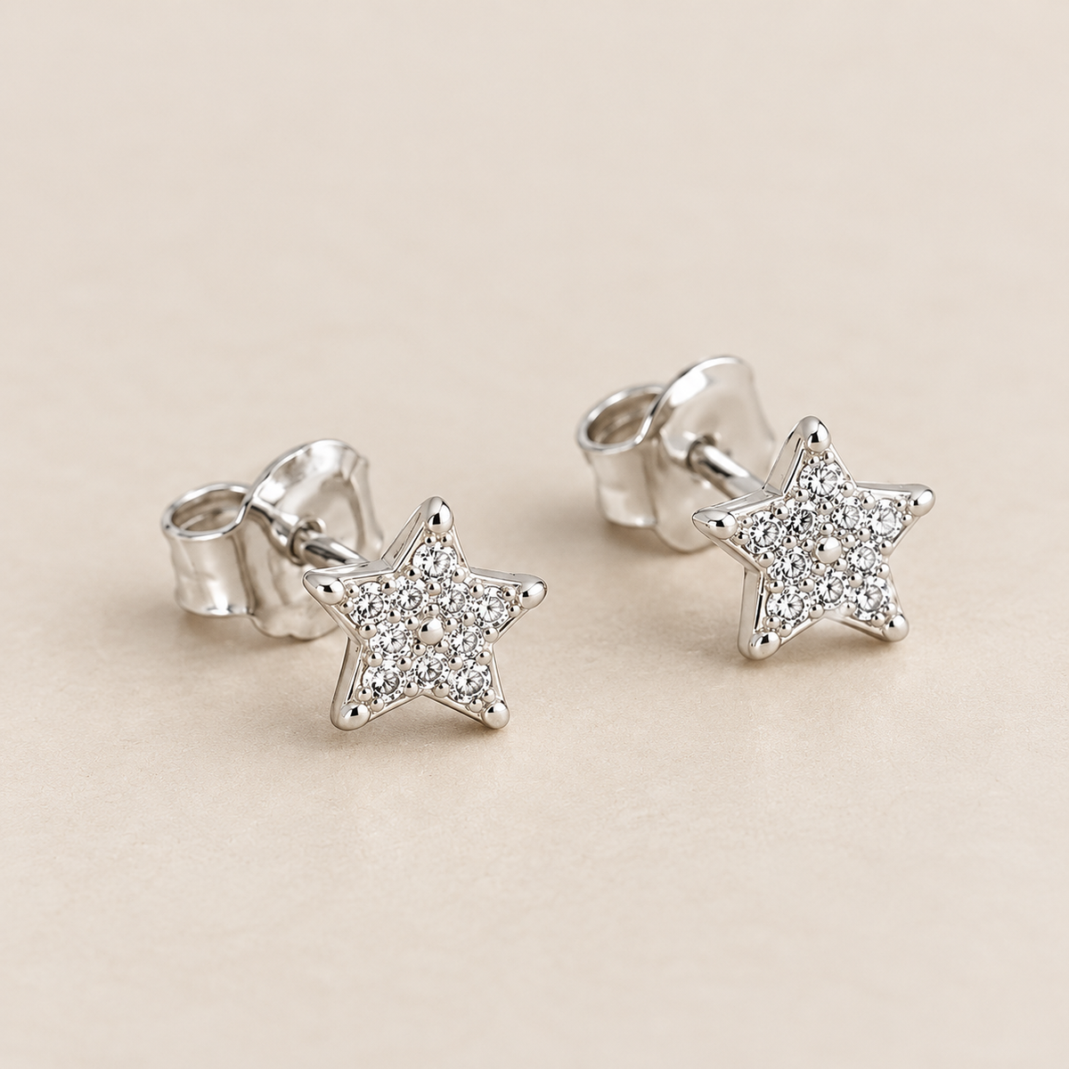 Pendientes Alba, estrellas de plata 925 puestas