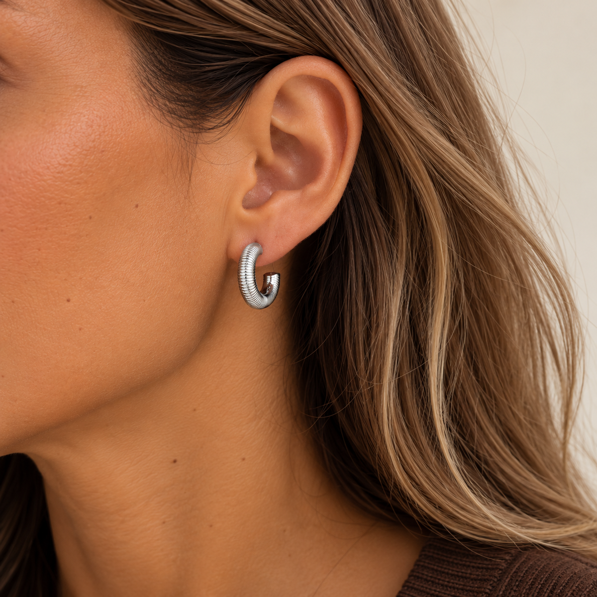 Pendientes Naia, aros de plata 925, detalle