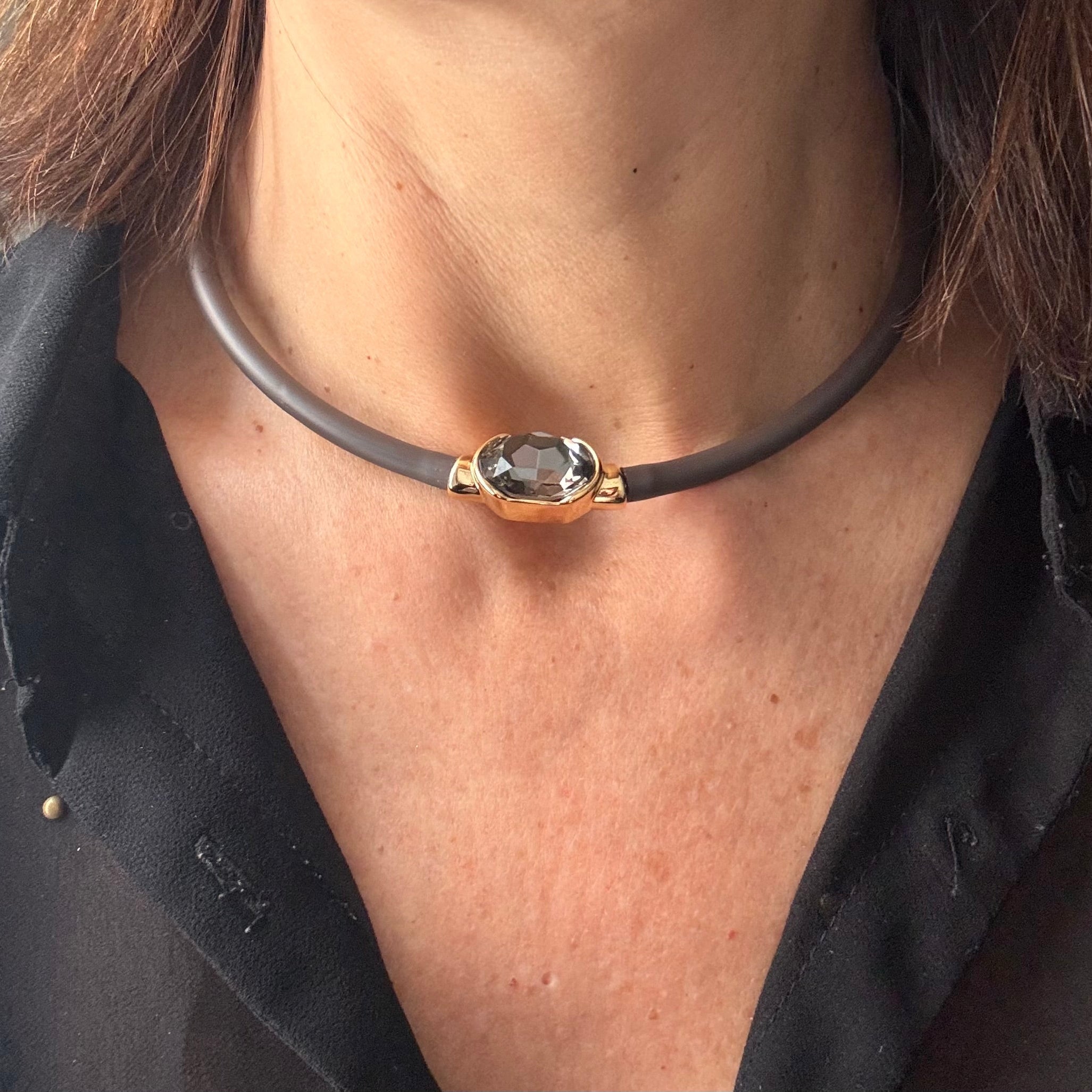 COLLAR EBANO