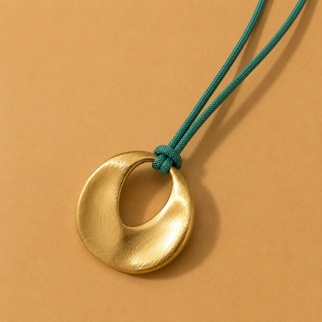 COLLAR LUNAIRE