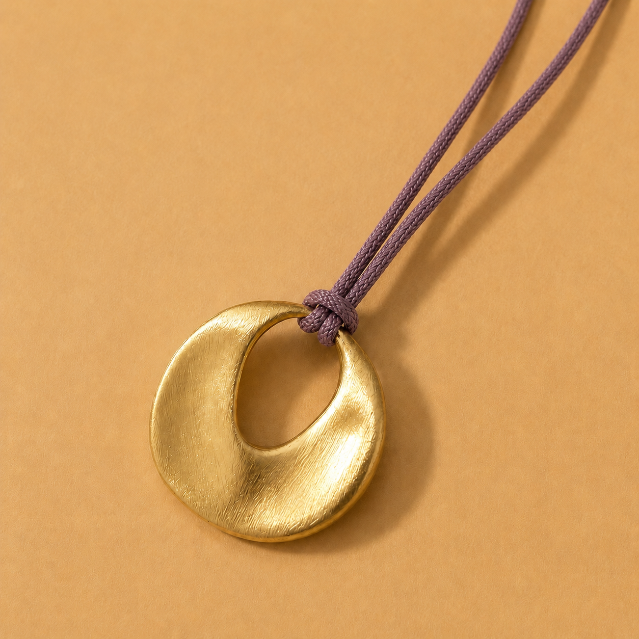 COLLAR LUNAIRE