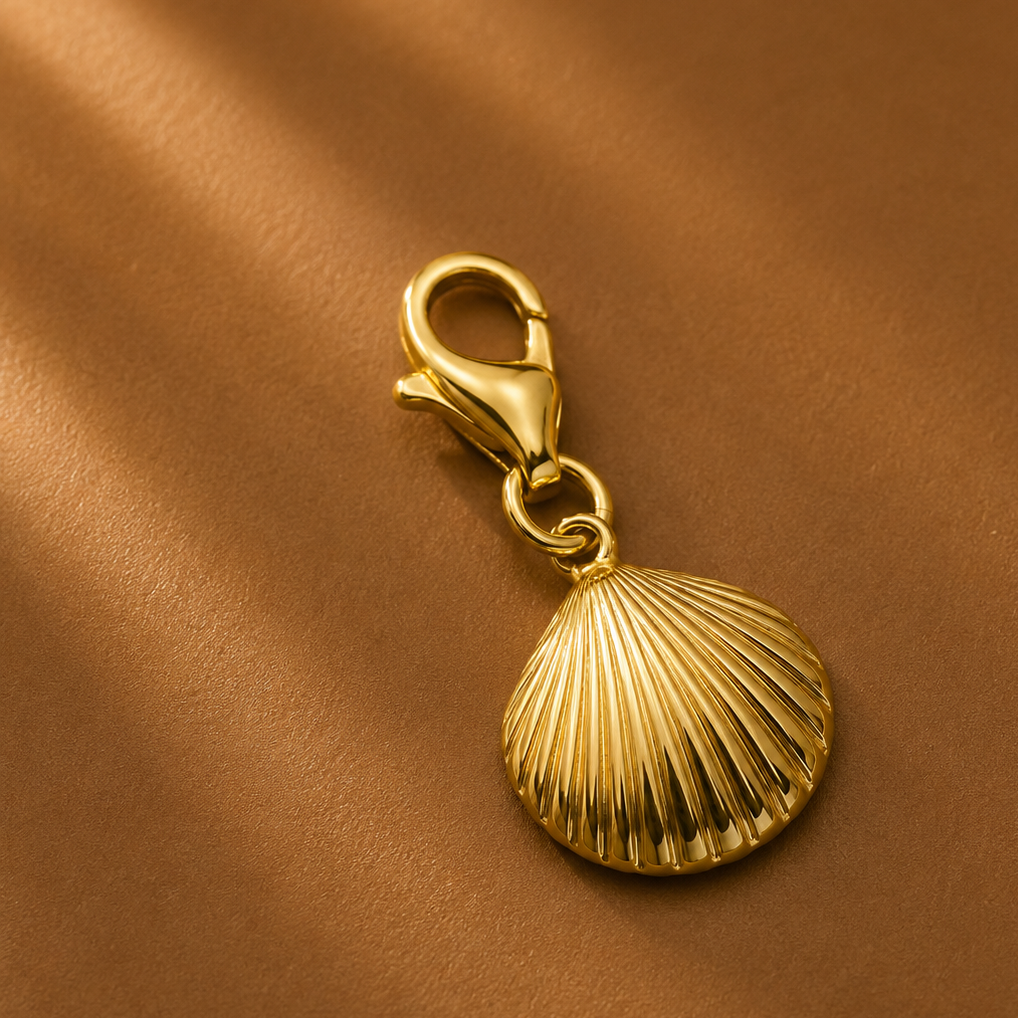 CHARM CONCHA DORADA